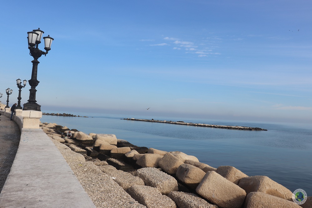 Niesamowity widok na morze, Bari